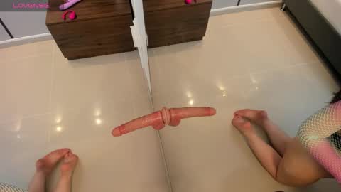 M I A  online show from February 24, 2:25 am