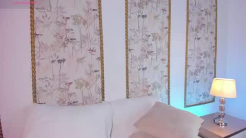 M I A  online show from June 24, 5:03 am
