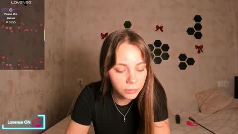 Mia  next stream Thursday 1400 UTC1 Friday 1400 UTC1 online show from February 12, 2:31 pm