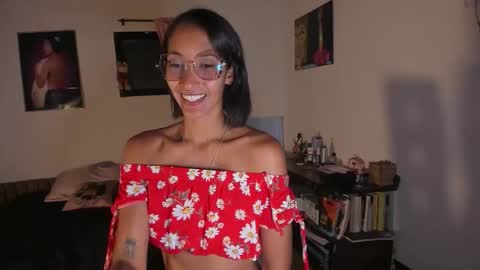 Mia Sandoval online show from March 26, 12:54 pm