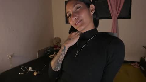 Mia Sandoval online show from March 11, 12:30 pm