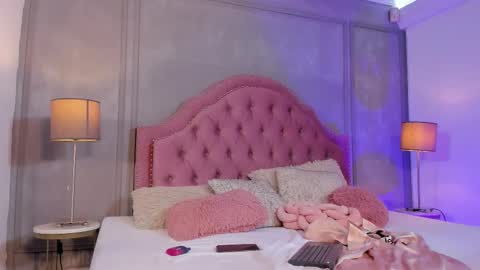 Mia Culpa online show from February 12, 5:05 pm