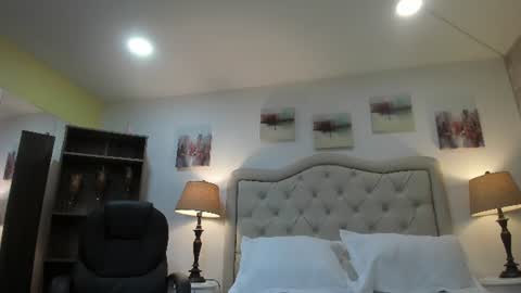 Dulce Mia  online show from July 21, 7:38 pm