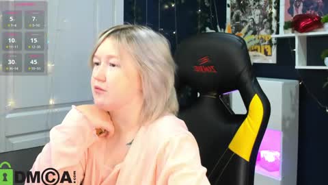 Mia online show from June 3, 2:47 am