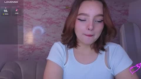 Mia online show from March 1, 1:59 pm