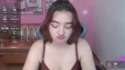 Mia online show from December 15, 2:46 pm