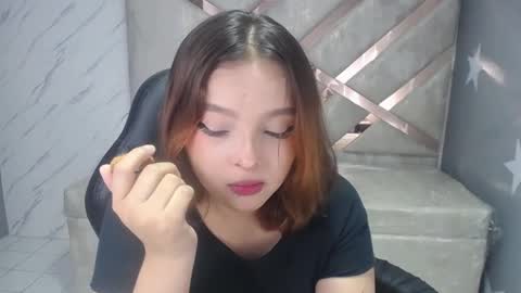 Mia online show from March 29, 1:35 pm