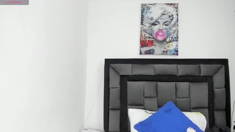 mia fox online show from January 14, 12:02 pm