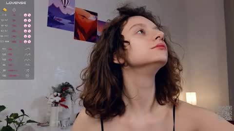 Mia  online show from February 28, 4:10 pm