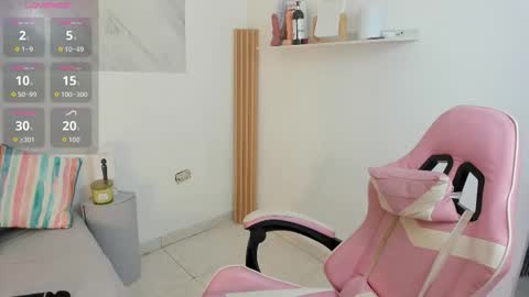 Mia online show from October 30, 4:13 am