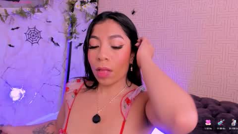 Mia online show from October 23, 3:02 pm