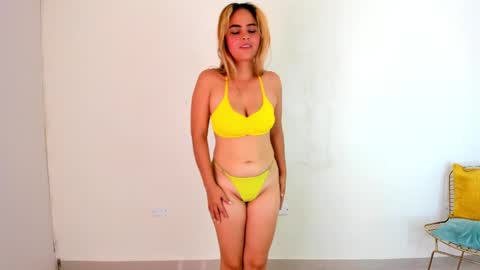 Mia online show from January 15, 2:27 am
