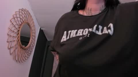 Val  online show from March 16, 7:40 pm