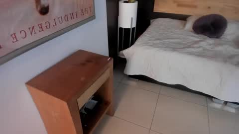 Val  online show from September 11, 11:33 am