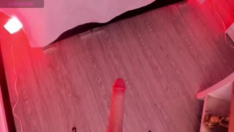 Val  online show from March 5, 8:29 pm