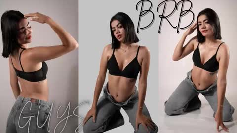 Mia online show from December 20, 2:51 am