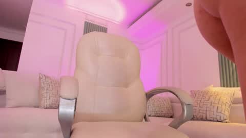 Mia Lane online show from March 8, 2:15 am