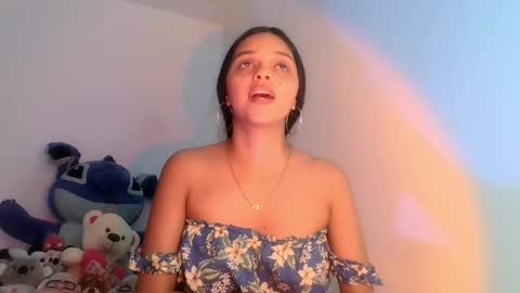 mia lucy 21 online show from April 6, 4:46 am