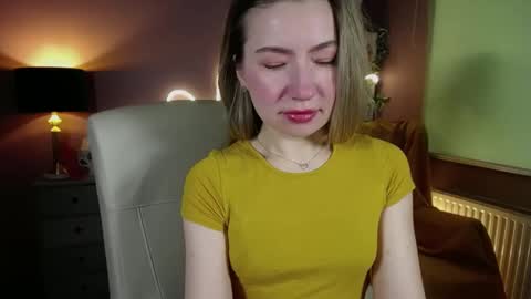 Mia online show from March 5, 8:00 am