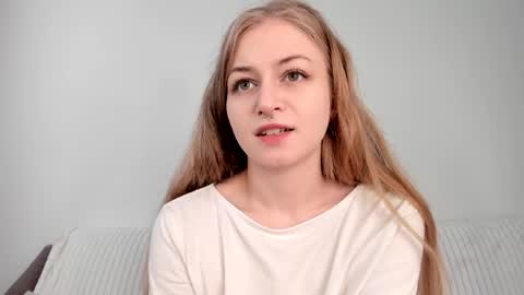 Mia here Appreciate your support online show from April 22, 7:04 am