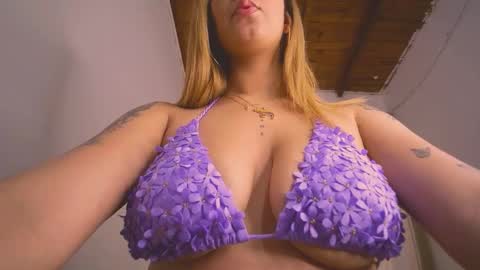 mia independent model online show from March 9, 1:49 pm