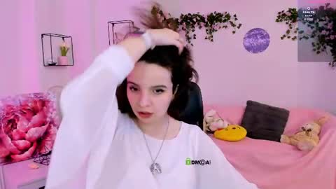 mia_mooon_ online show from June 26, 8:42 am