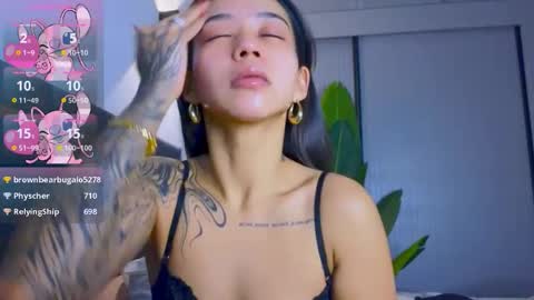 Mia online show from November 16, 5:59 pm