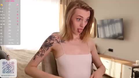 Mia online show from June 28, 3:41 pm