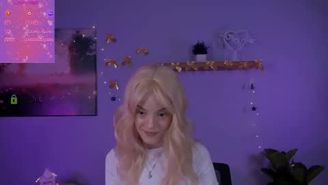 mia_starrr_ online show from December 19, 8:26 pm