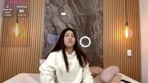 MIA  SUN  online show from October 21, 12:43 pm