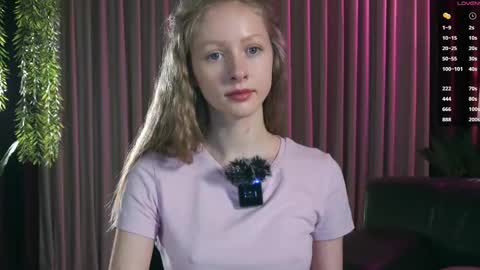 Mia online show from November 27, 4:25 pm