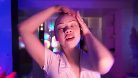 VixenMia online show from March 21, 4:18 am