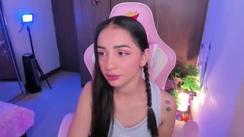 mia  nicolle online show from November 13, 3:09 am