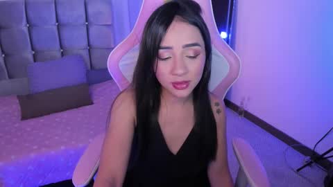 mia  nicolle online show from September 28, 3:37 am