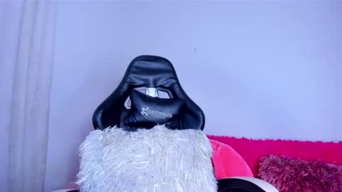 miaa_lovee6969 online show from December 17, 12:06 am