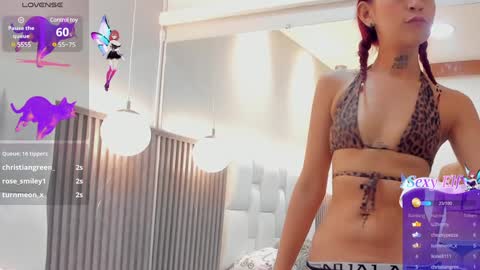 mia sofia online show from February 4, 11:06 pm