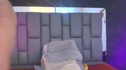 Mia online show from January 14, 12:13 pm