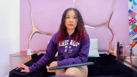 miaacarterss online show from June 30, 4:12 am