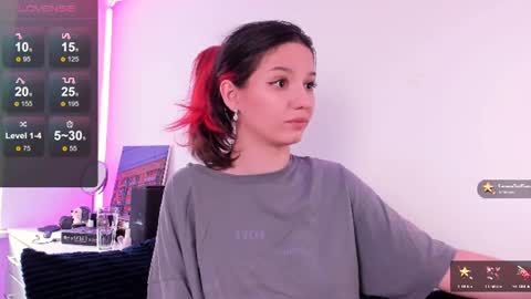 mia online show from June 27, 7:36 am