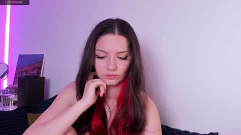 mia online show from June 21, 1:12 am