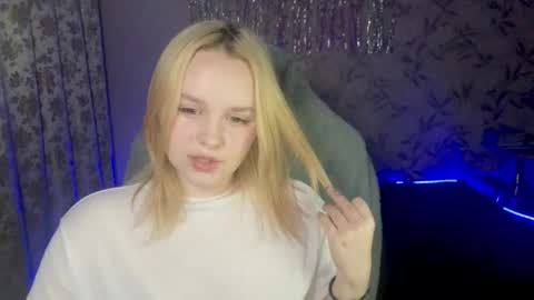 miablaww online show from January 5, 6:00 pm