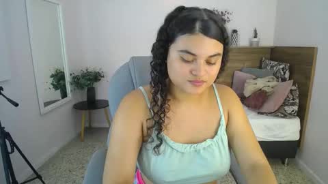 Miabloomm online show from October 7, 3:46 am