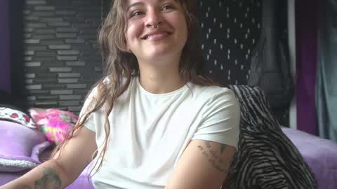 Mia online show from January 12, 6:15 pm