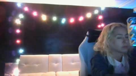 miaellababy online show from November 1, 5:06 am