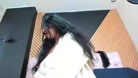 Mia Carter  Schedule 800 - 1430 gtm-5 online show from May 16, 5:26 am