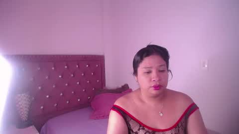 mia online show from June 9, 3:06 am
