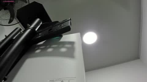 Snapshot of miah_bigboobs chatting on March 4, 10:57 am Miah Collins online show from March 4, 10:57 am