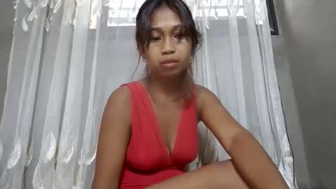 miah_land online show from December 5, 5:06 am