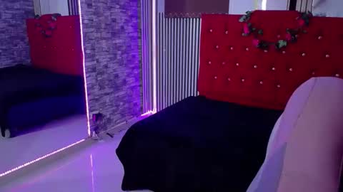 MIA VELEZ online show from January 16, 5:27 am