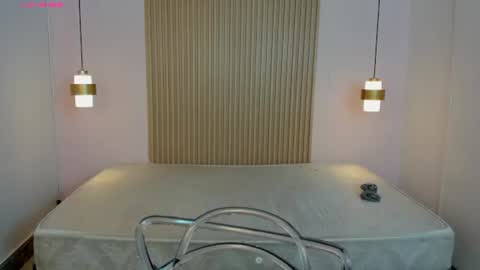 mialane3 online show from June 27, 11:38 am
